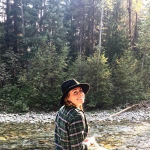 Meet your Posher, Cait